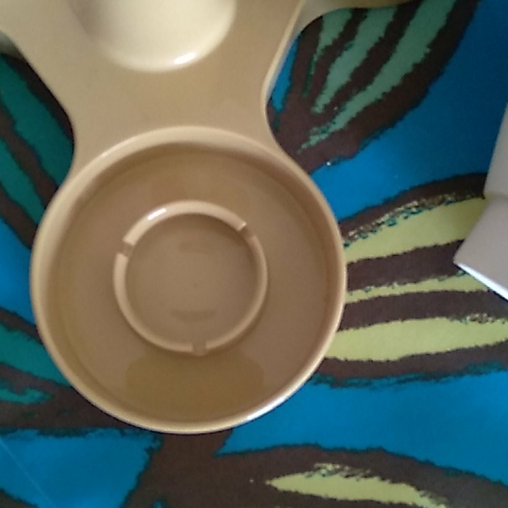 Tupperware condiment set - Picture 4 of 6
